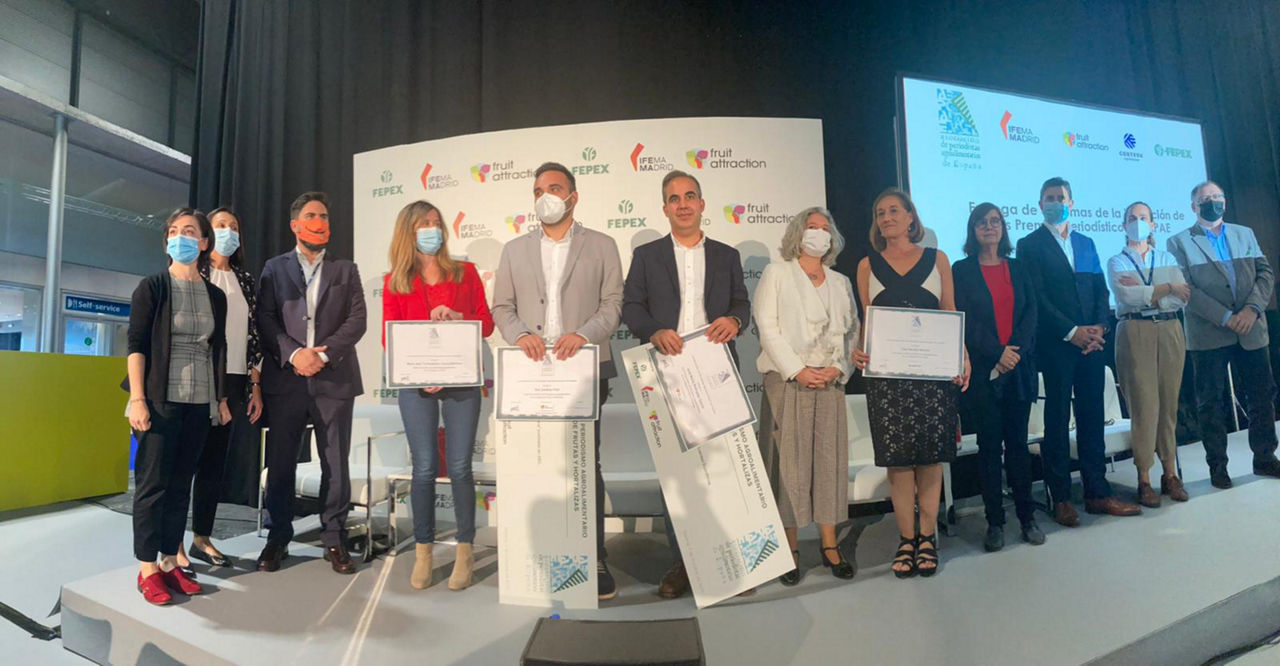 María José Fuenteálamo, Ana Herrera, Toni Jiménez y José María Rodríguez, ganadores del XI Premio de Periodismo Agroalimentario de APAE