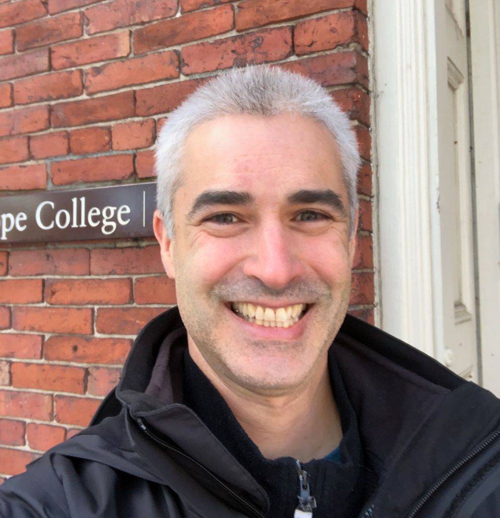 Neil Hausmann Headshot